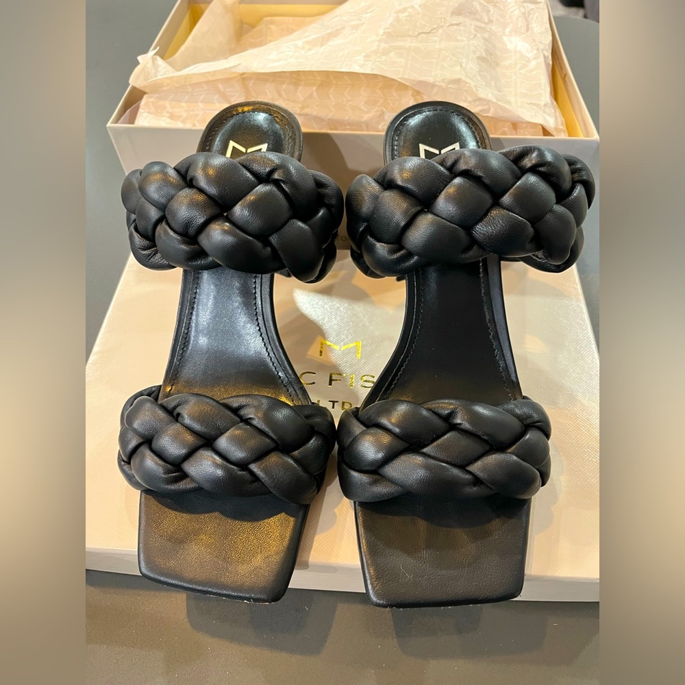 Marc Fisher LTD Hammy Sandal 7.5